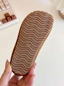 女童蝴蝶结纯色鞋简约百搭豆豆鞋2025春秋新款女童软底皮鞋