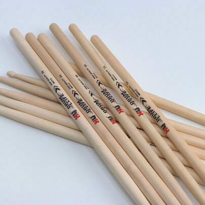 [Baquetas de Batería Profesionales] 1 Par - Baquetas de Arce, Modelos 5A/7A/5B | Resistentes, soportan golpes intensos | Agarre mejorado, sonido preciso | Adecuado para principiantes a profesionales | Compatible con baterías acústicas y electrónicas