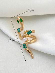 1 件精美蛇形十二生肖珍珠夹式耳环，适合女士，简约设计，高端质感，适合 2025 年生肖