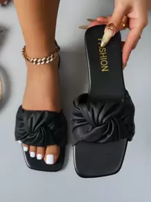Sandálias de tiras com design de rosa franzida feitas à mão para mulheres, Parte superior bonita e fashion, Solas com estampa de folha, Sapatos casuais de verão com bico quadrado e sola plana, Chinelos leves