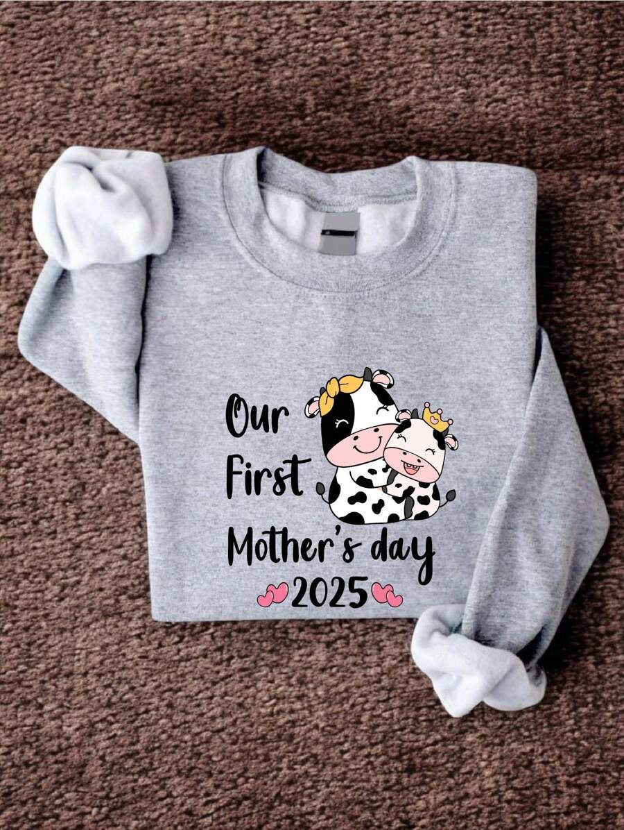 Our First Mother's Day Cow 2025 T-Shirt, Adorable New Mom Hoodie, Cute Cow Mom Sweatshirt, First Mother's Day Gift Tee FZ-588 - 灰色 - 查看 1