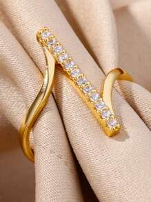 Anéis de aço inoxidável com zircônia cúbica listrada minimalista para mulheres, anel ajustável aberto antidesbotamento banhado a ouro 18K, joias com pingente de cor prata para casamento, acessórios para festas e férias, presentes para ela/mãe/melhores amigas