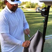 FINGER TEN Golf Towels For Golf Bags With Strong Magnetic Retractable Carabiner 24''X16'' Lightweight Absorbent Microfiber Waffle Pattern Tri-Fold Towel 1 Pack