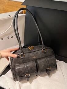 Tas Selempang Klasik Motif Badut Warna Polos, Terbuat dari Kain PU Tahan Air, Desain Dekorasi Grafis Huruf, Tas Serbaguna dengan Banyak Kantong, Tas Bahu, Tas Saku, Desain Dekorasi Liontin, Cocok untuk Perjalanan, Belanja, Berkomuter, Pesta, Kencan, dan Pakaian Tahun Baru - Hitam - View 4