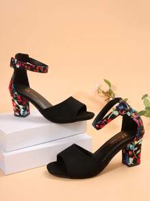Sandali da donna con cinturini floreali e tacco alto, scarpe eleganti versatili e alla moda con design traforato adatte per feste e appuntamenti, décolleté nere formali/da banchetto con tacco alto