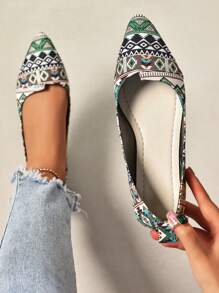 Women's Spring And Autumn Flat Shoes All Fashion Casual Comfortable Woven Pointed Toe Slip-On Shallow Boat Mouth Retro Style Women's Shoes
