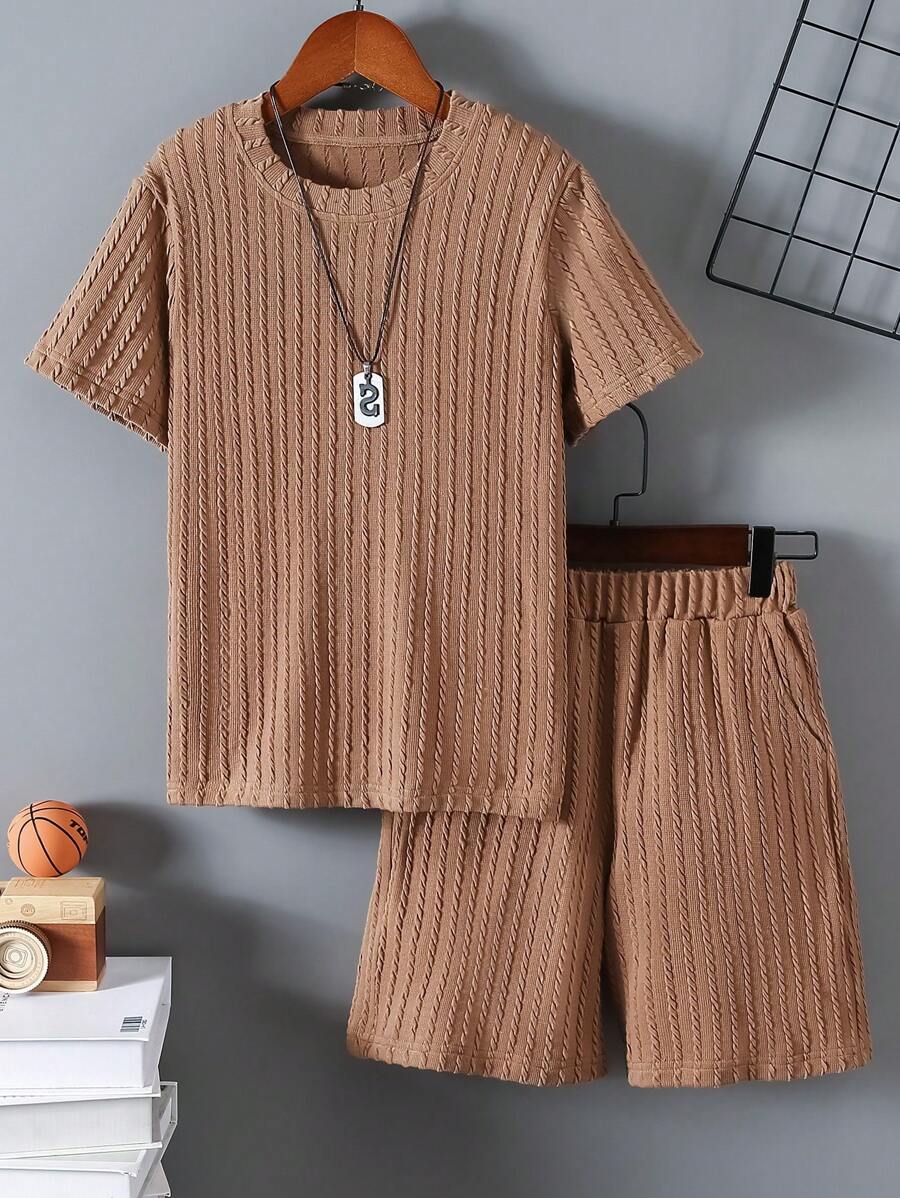 2件套男童休闲纹理短袖T恤和短裤套装，春夏