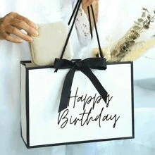 1 PIEZA Bolsa de regalo de cumpleaños, bolsa de regalo con impresión de letras en papel, bolsa de compras plegable y ligera, bolsa de regalo de cumpleaños para amigos, hermana, mamá, abuela, bolsa de regalo de cumpleaños en negro y blanco