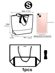 10 pièces/5 pièces/1 pièce Sacs fourre-tout cadeaux avec décoration de nœud noir et blanc simple. Grands sacs de transport en papier blanc. Sacs de shopping de couleur unie. Fournitures pour petites entreprises. Fête des pères, Fête des mères, rentrée scolaire, mariage d'été, anniversaire. Sacs cadeaux de qualité supérieure. Les meilleurs et les moins chers. Faveurs de mariage. Les meilleurs sacs cadeaux pour la famille et les amis