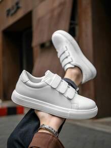 (Runs Small) Men's Classic Fashion Versatile White PU Splicing Hook And Loop Easy Wear Skate Shoes, Outdoor Sports Comfortable Non-Slip Low-Top Lightweight Flat Walking Shoes