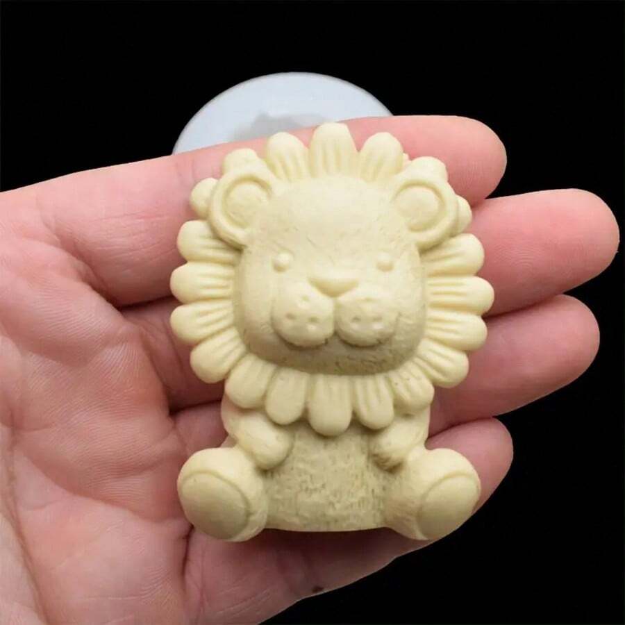 1pc Lion-Shaped Silicone Mold For DIY Fragrant Candles - White - View 1