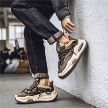 2025 Nuove sneaker con suola spessa e platform rialzato per uomo, scarpe sportive da esterno, moda casual antiscivolo durevoli con lacci, comode e leggere, versatili