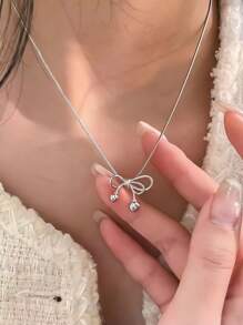 1pc colar com pingente de laço de contas elegante e moderno, adequado para mulheres usarem casualmente, em festas e festivais