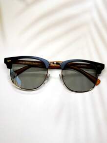 V Ochelari de soare fotocromatici pentru femei, cu ramă clasică vintage de călătorie, cu folie aurie, cu jumătate de ramă mixtă și nituri, imprimeu în formă de V, patchwork geometric, gradient Paisley, imprimeu tropical, ochelari de soare boemi casual, retro, pentru petrecere, drăguți, eleganți, accesorii metalice groase de înaltă calitate, ochelari de soare clasici cu ramă mică, potriviți pentru vară, toate anotimpurile, vacanță, naveta zilnică, protecție solară în aer liber, vine cu husă pentru ochelari, curea pentru ochelari, pânză pentru ochelari pentru vacanță de vară la plajă, în aer liber, călătorii