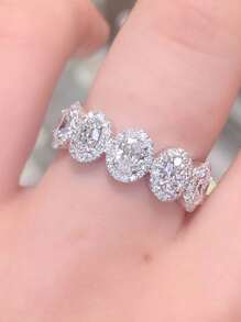 Elegant Luxurious Fully Crystalized Cubic Zirconia Circle Ring,Copper Simulated Diamond Jewelry Suitable For Women Wedding, Engagement, Holiday Gifts - Silver - View 3