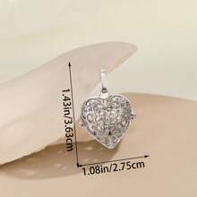 1个时尚镂空心形花朵造型3D吊坠，DIY项链/手链，可打开香薰精油扩散器配件