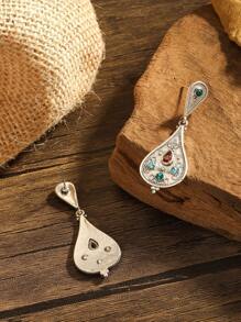 1 par de pendientes de estilo bohemio con diseño único vintage, apropiados para el uso diario de la mujer