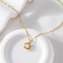 1pc Exquisite Shimmering Style Copper Inlaid Zirconia 18K Gold Plated Faux Pearl Shell Pendant Necklace, Suitable For Women Beach Holiday, Jewelry Accessories Gift For Friends