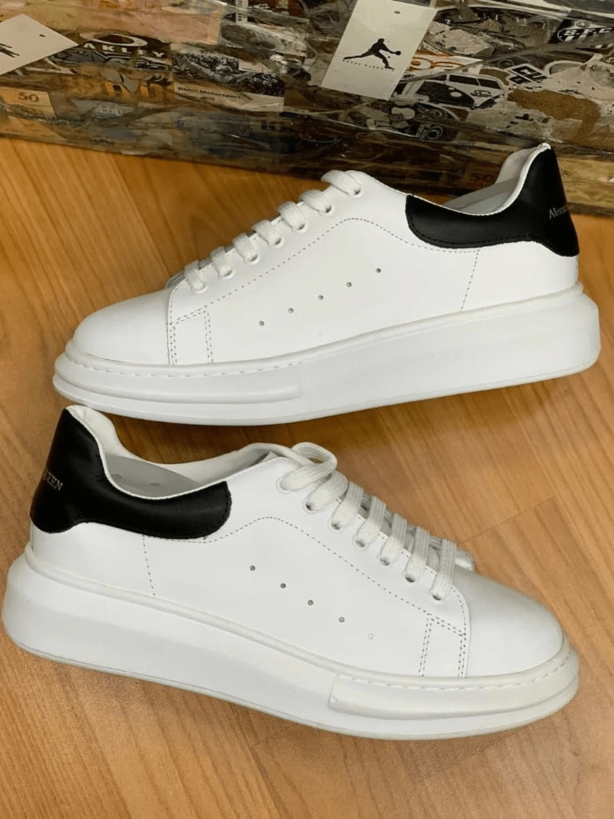 Macqueen Men's Sneakers Casual Stylish Comfortable 100% Synthetic Leather High Sole - Trắng/Đen - Xem 1