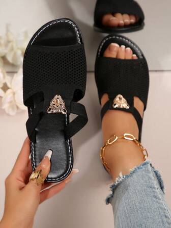 女士时尚网眼一脚蹬凉鞋，金属豹头装饰镂空人字拖，黑色夏季沙滩鞋，圆头优雅休闲平底女士拖鞋