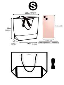 10 pièces/5 pièces/1 pièce Sacs fourre-tout cadeaux avec décoration de nœud noir et blanc simple. Grands sacs de transport en papier blanc. Sacs de shopping de couleur unie. Fournitures pour petites entreprises. Fête des pères, Fête des mères, rentrée scolaire, mariage d'été, anniversaire. Sacs cadeaux de qualité supérieure. Les meilleurs et les moins chers. Faveurs de mariage. Les meilleurs sacs cadeaux pour la famille et les amis