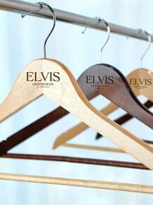 قطعة واحدة من شماعة مخصصة بالاسم والدور، شماعة زفاف مخصصة بالاسم والدور، شماعة زفاف مخصصة، شماعة اسم ودور مخصصة، شماعة مخصصة، شماعة زفاف لوكيل العريس، شماعة بدلة العريس، اقتراح وصيفة العروس، شماعة فستان الزفاف، هدايا رجل الشرف، ديكور الزفاف، شماعة خشبية، مثالية للأعياد والزفاف، هدية للأزواج، هدية للأصدقاء المقربين، للصديقة، للصديق، للزملاء، هدية للرجل/المرأة، منزل مع حلول ميسرة، جو دافئ، المنزل والمعيشة، شماعات وأرفف مخصصة