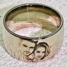 [定制产品] 个性化雕刻图片戒指，抛光设计 - 为情侣、家人和朋友定制，生日礼物，毕业礼物，万圣节礼物，圣诞节礼盒，男女珠宝 - 经过验证的珠宝系列，独特的配饰 - 彩色 - 查看 24