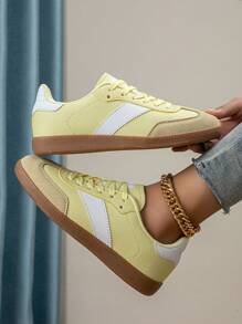 2025 Women Classic Color Thin Sole Casual Sneakers, Retro Lace-Up Comfortable Versatile Flat Shoes