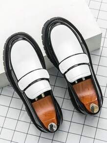 Scarpe casual da uomo con suola spessa, bicolore nero e bianco, stile coreano, stile inglese, mocassini
