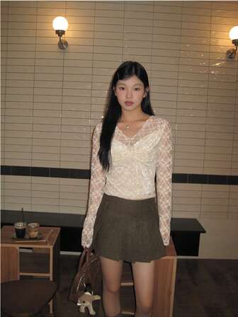 女士蕾丝边 V 领长袖汗衫，独特精美，2025 年春季新品