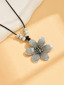 1pc Boho Style Silver Metal Carved Pendant Adjustable Woven Necklace, Suitable For Women Daily Outfit, Decoration, Beach Holiday, Travel & Photo Shoot