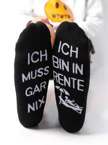 1 Pair Unisex Floral Pattern Design Socks, Men Women Sports Socks With Bottom Letter Black Fashionable Mid-Calf Crew Socks