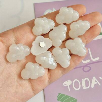 10pcs White Cloud Shape Magnetic Resin Fridge Magnets, 3D Triangle Design, Creative Home Office Decor, Whiteboard Magnets, Kitchen & Office Supplies, Plastic Material, Home Decor Gift Idea. Applicable For Office, Kitchen, Whiteboard, Food Storage Room, And Dishwasher - Perfect For Christmas, Halloween, Easter, Thanksgiving Home Decoration And Valentine's Day Gift
