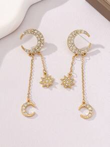 1 Pair Fashionable, European And American Style, Punk, Casual, Gold Metal, Fully Paved Rhinestone Octagonal Star Moon Asymmetrical Earrings, Stylish Charming Gold Inlaid Rhinestone Jewelry, Shiny Rhinestone Star Moon Earrings, Suitable For Women's Daily Wear, Various Holidays, Beach Vacation, Socializing, Parties And Events, Couples Gift, Mother's Day Gift