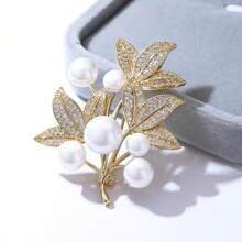 1pc Fashion Faux Pearl & Rhinestone Leaf Shape Brooch Pin, Versatile Suit Accessory Dress Accessories Pin For Clothes Bag Charm School Office Accessories Shirts Jacket Jewelry Christmas Halloween Clothes Pin Funny Cute Teacher Gifts Costume Accessories Bag Charms - View 3