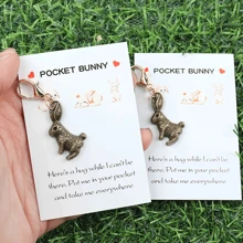 1pc/2pcs Rabbit Keychain, Mini Rabbit Pendant, Easter Bunny Keychain With Hugging Card, Ideal For Birthday, Wedding, Holiday Party, Motivational Token