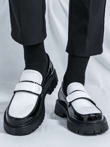 Scarpe casual da uomo con suola spessa, bicolore nero e bianco, stile coreano, stile inglese, mocassini