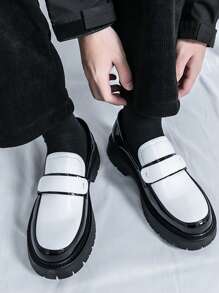 Scarpe casual da uomo con suola spessa, bicolore nero e bianco, stile coreano, stile inglese, mocassini