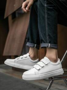 (Runs Small) Men's Classic Fashion Versatile White PU Splicing Hook And Loop Easy Wear Skate Shoes, Outdoor Sports Comfortable Non-Slip Low-Top Lightweight Flat Walking Shoes