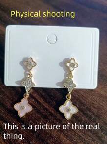 1 Pair Fashionable Long Leaf & Flower Earrings Embedded With Rhinestones, High-End Gift For Mother's Day Or Best Friend, Jewelry Valentines,Mom,Mother,Mother's Day,Gift - Three-section Four-petal Flower - View 2