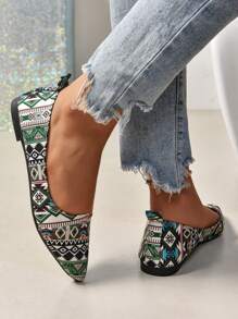 Women's Spring And Autumn Flat Shoes All Fashion Casual Comfortable Woven Pointed Toe Slip-On Shallow Boat Mouth Retro Style Women's Shoes