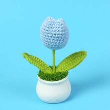 1pc Handmade Crocheted Yarn Simulation Tulip Potted Plant, Round Cute Woven Yarn Tulip, 1 Double Headed Stamen, 1 Triple Headed Flower Bud, Desktop, Car, Office, Home Decoration, Small Gift, Can Be Given To Family, Friends, Classmates, Birthdays, Teachers, Souvenirs, Night Market Camping Parties, Scenic Spots Easter