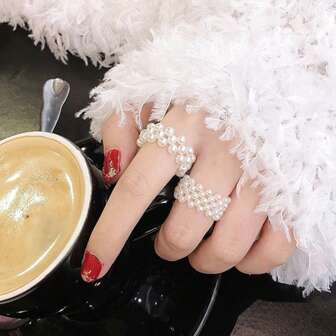 1 件分层仿珍珠弹力戒指，时尚简约优雅的女性设计，适合日常佩戴