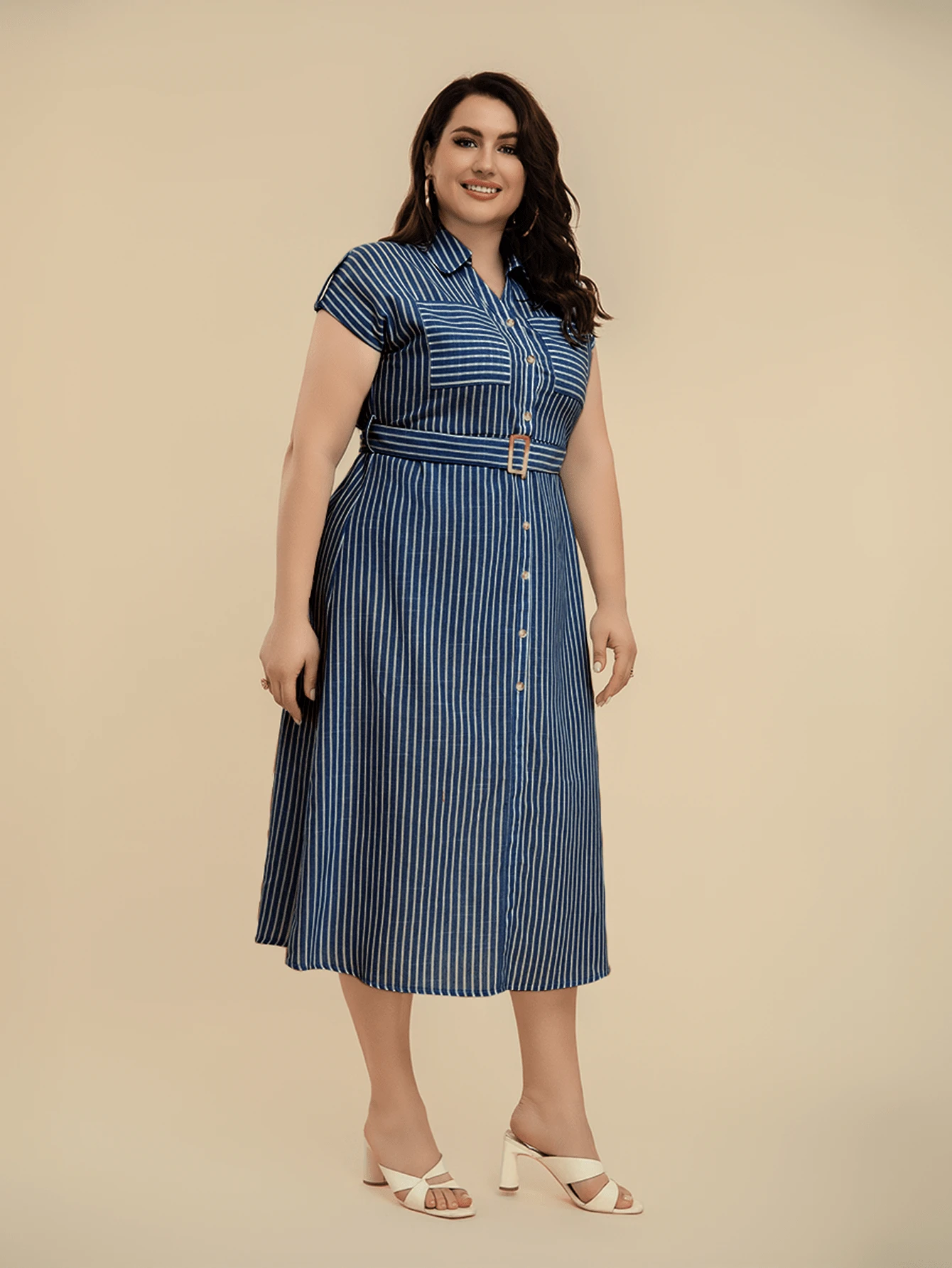 Vestido con estampado de rayas, volantes en el bajo y diseño holgado para mujeres,  con cinturón - Azul Marino - Ver 1