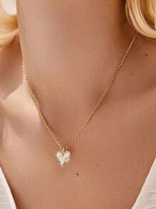 1pc Minimalist 14K Gold Plated Mother Of Pearl Heart Necklace, European Style