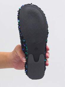 Comercio transfronterizo Tallas grandes 36-43 Nuevos mocasines de moda de primavera y otoño con brillos negros, de uso diario en rosa, zapatos planos de lentejuelas multicolor para vestir