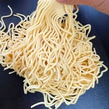 1pc Simulation Ramen Knead Happy Convenient Pasta Play Handmade Seafood Fried Noodles Soft Glue Toy Decompression