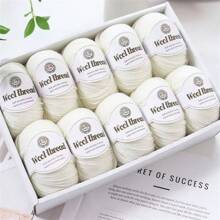 1 Set Of 10 Mixed Wool Yarn Skeins, Total Weight 1.1 Lbs, With Various Color Combinations Available. These Soft And Skin-Friendly Yarns Are Suitable For Sweaters, Scarves, Hats, And Other DIY Crafts.