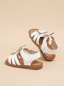 女童白色夏季凉鞋