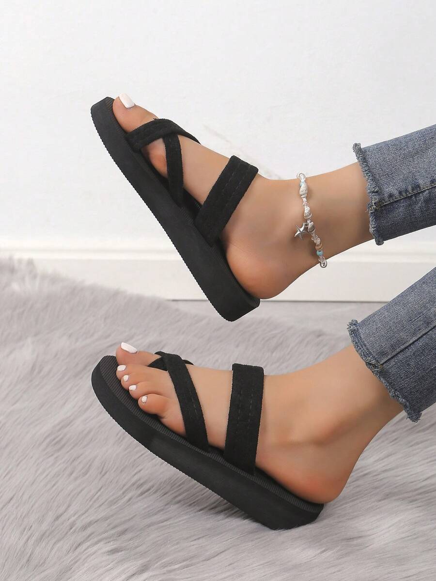 Women's Black Flat Sandals, Casual Summer Beach Slippers, Flip Flops - Black - View 1